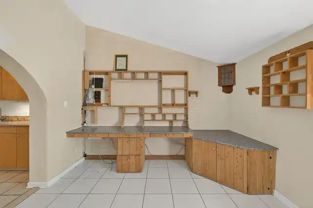 Listing Photo 16