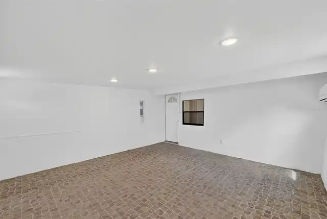 Listing Photo 33