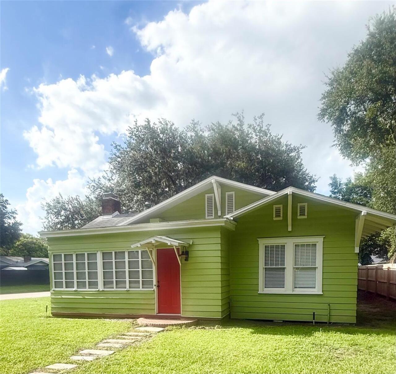 3BR, Residential Lease, 2BA, $3,400
Read More