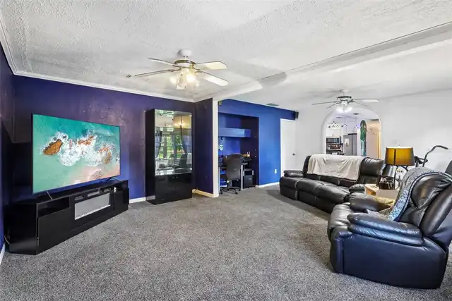 Listing Photo 17