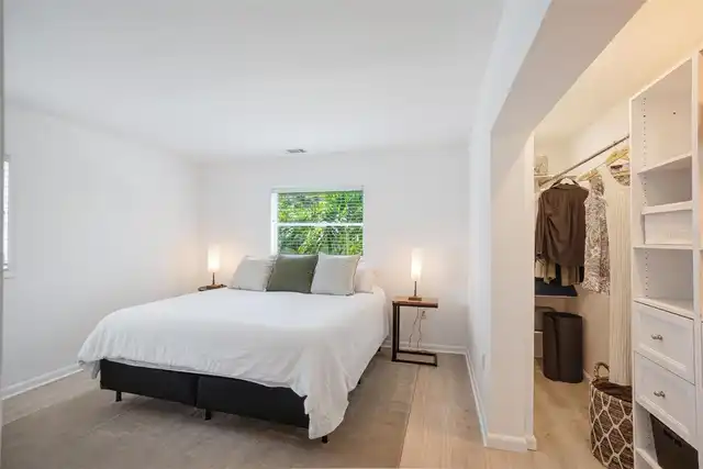 Listing Photo 23