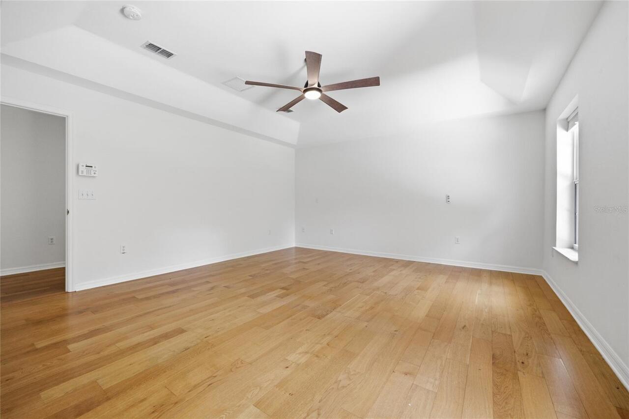 Listing Photo 33