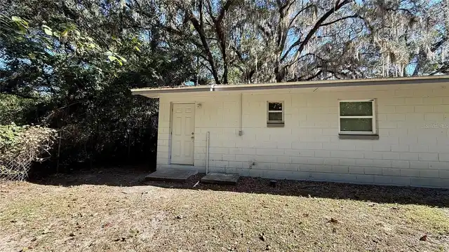 Listing Photo 9