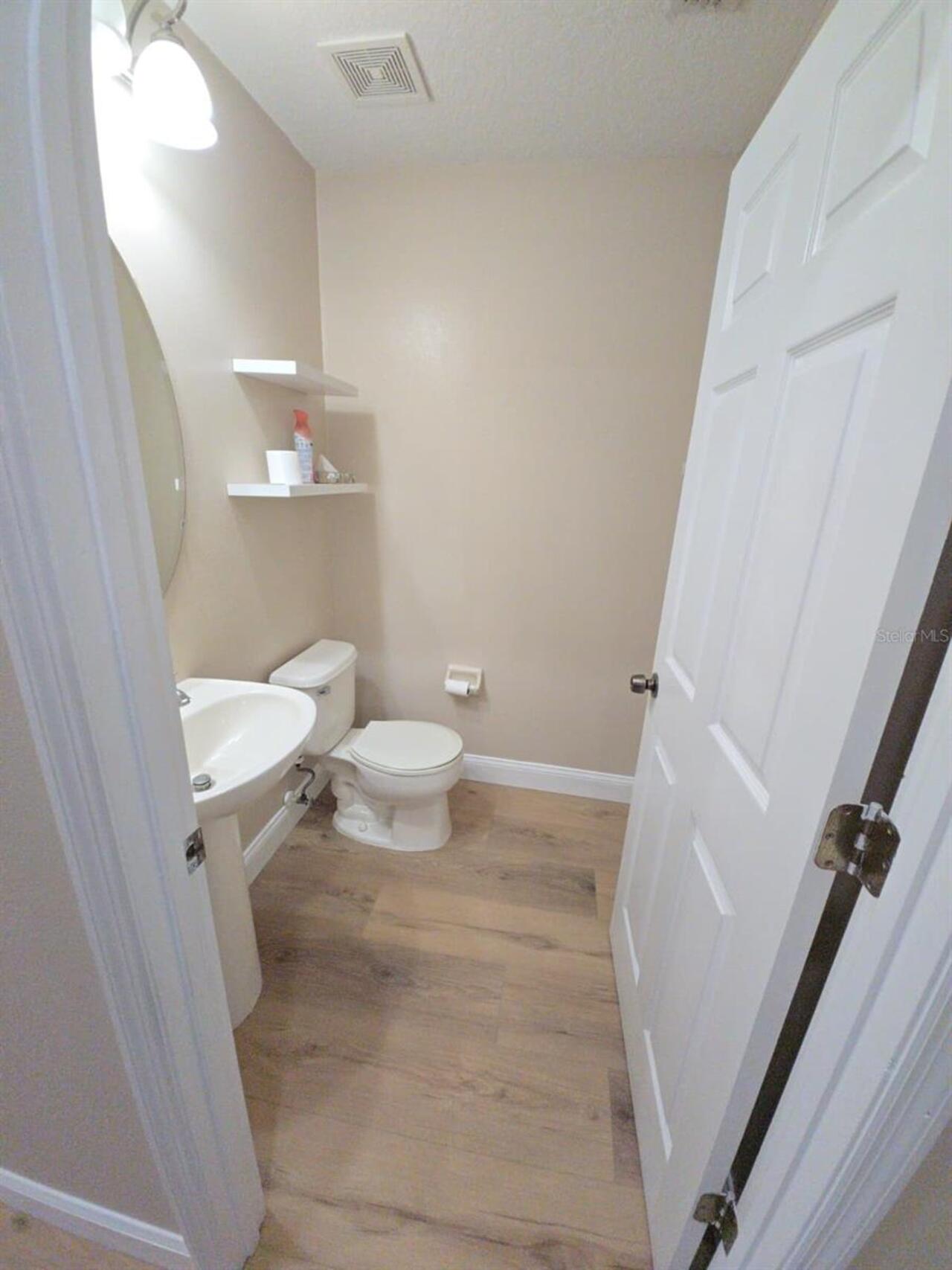 Listing Photo 12