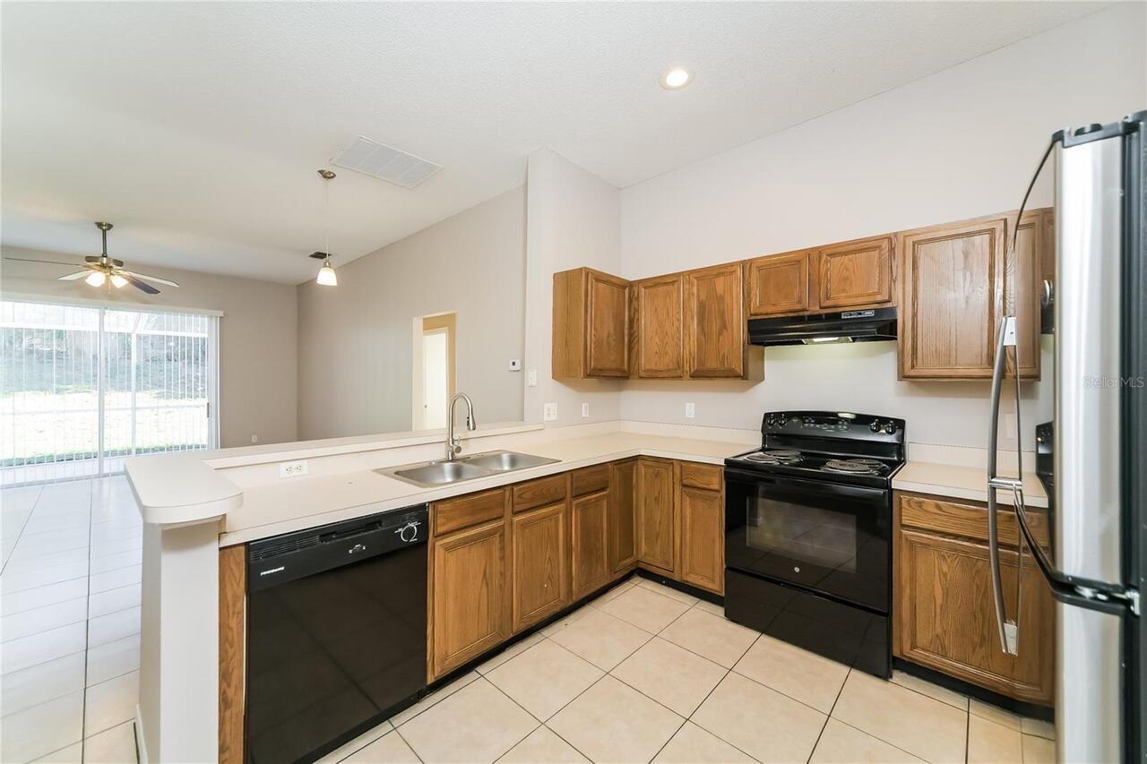 Listing Photo 11