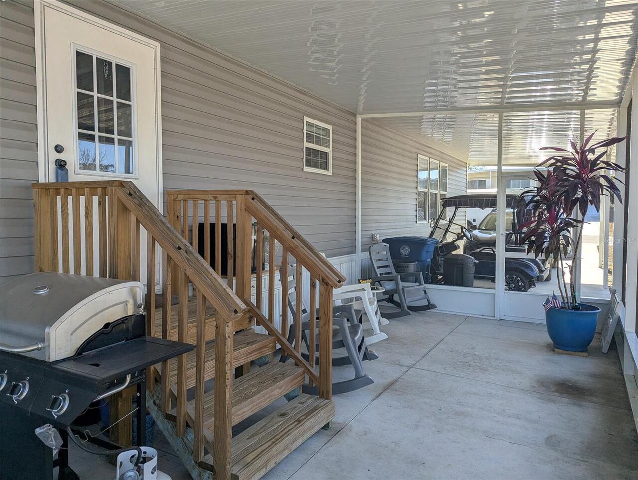 Listing Photo 10