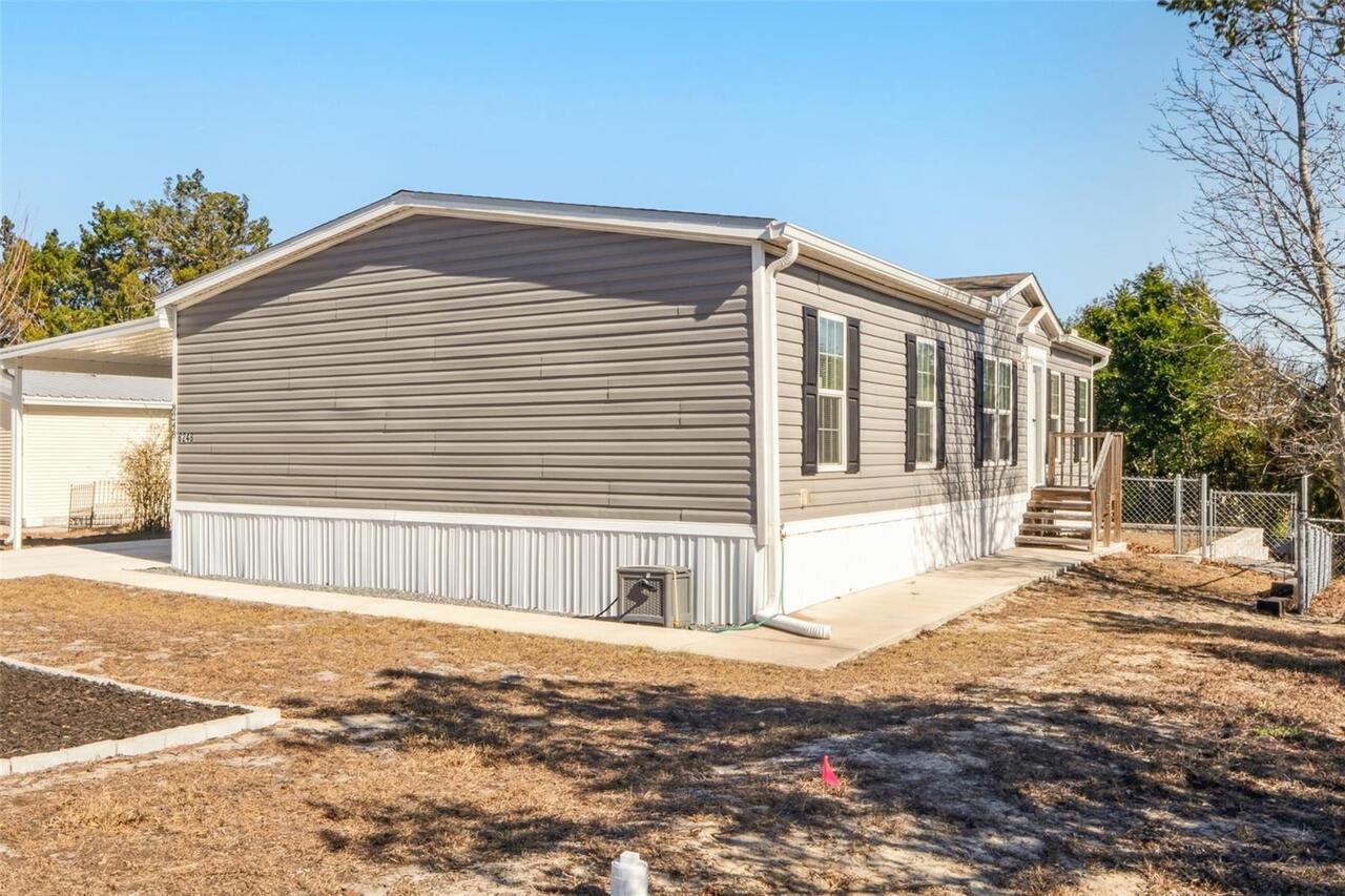 Listing Photo 12