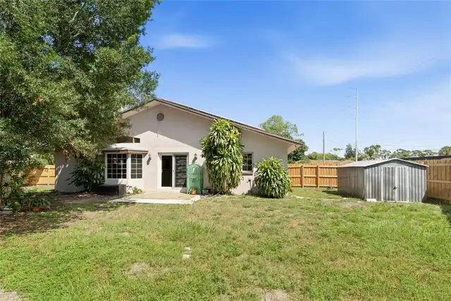 Listing Photo 11