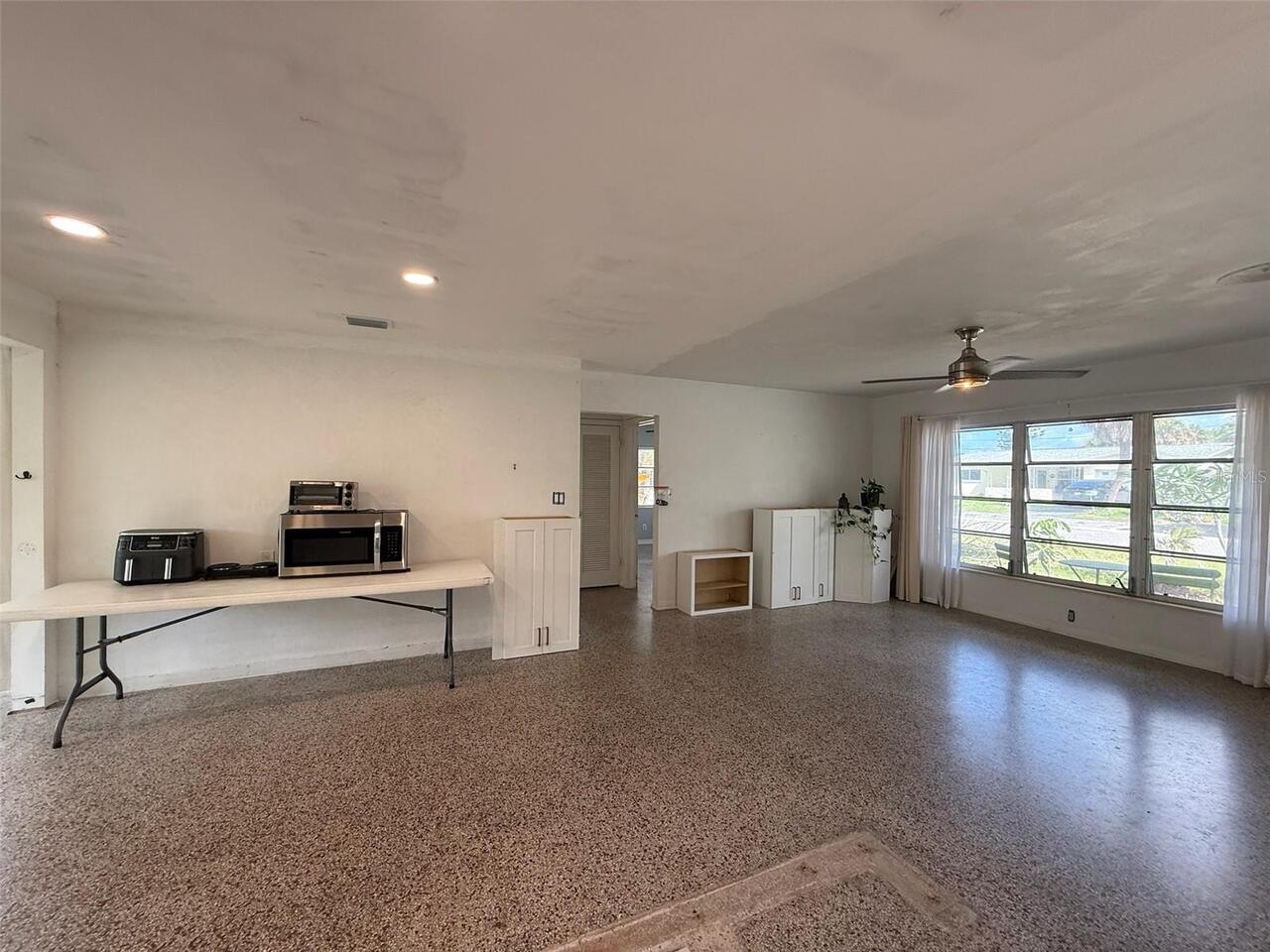 Listing Photo 16