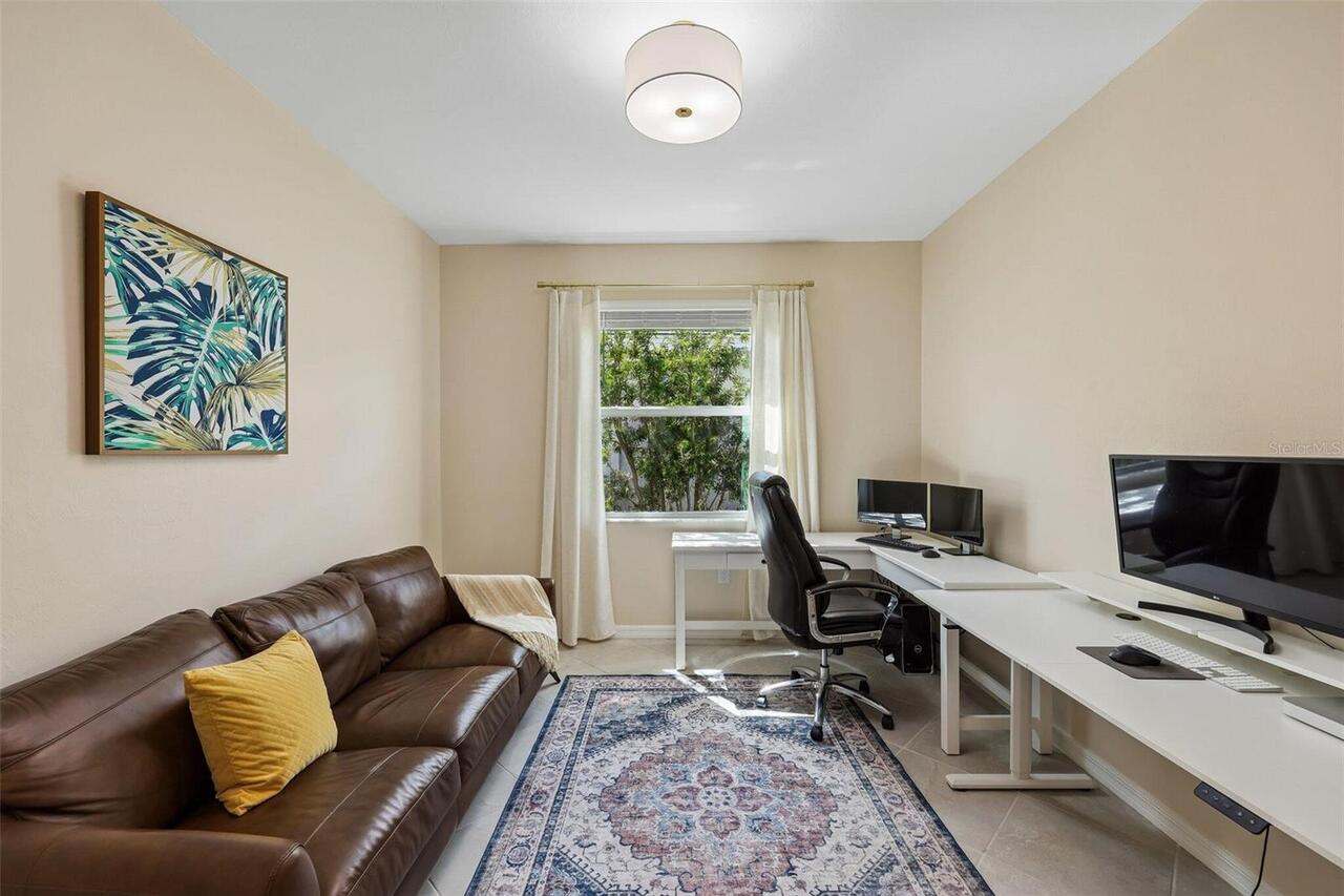 Listing Photo 12