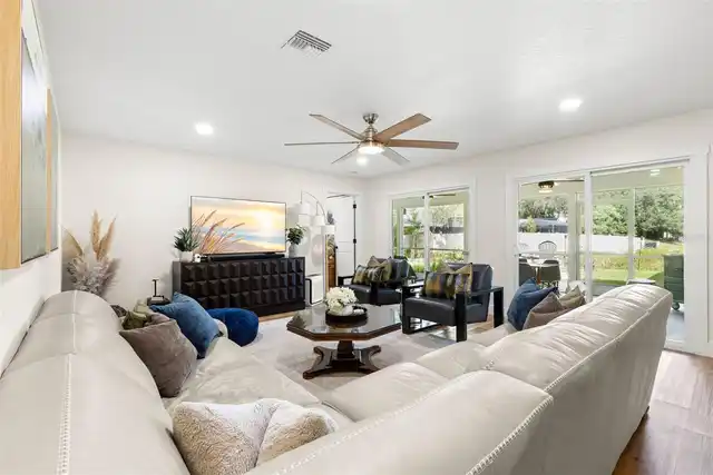 Listing Photo 7