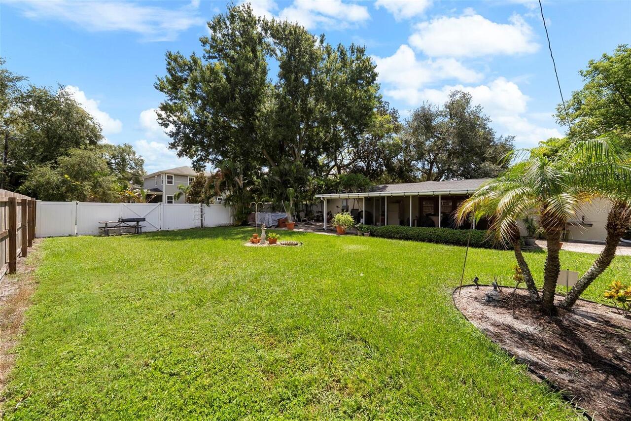 Listing Photo 8