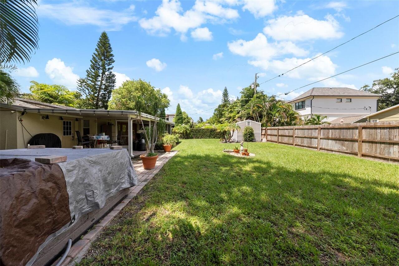Listing Photo 12