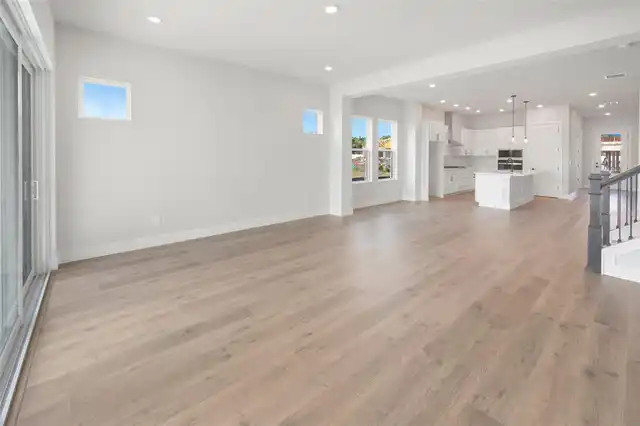Listing Photo 11