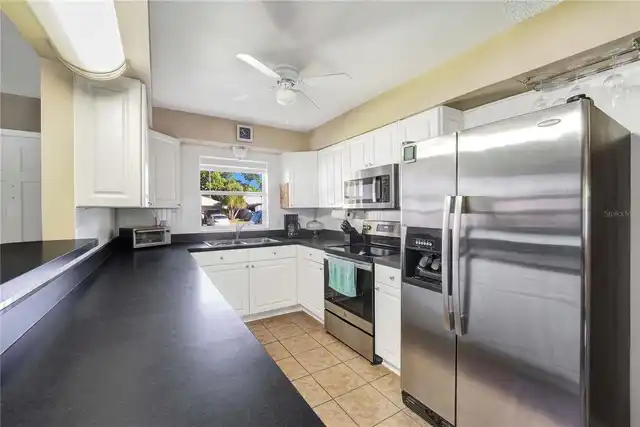 Listing Photo 8