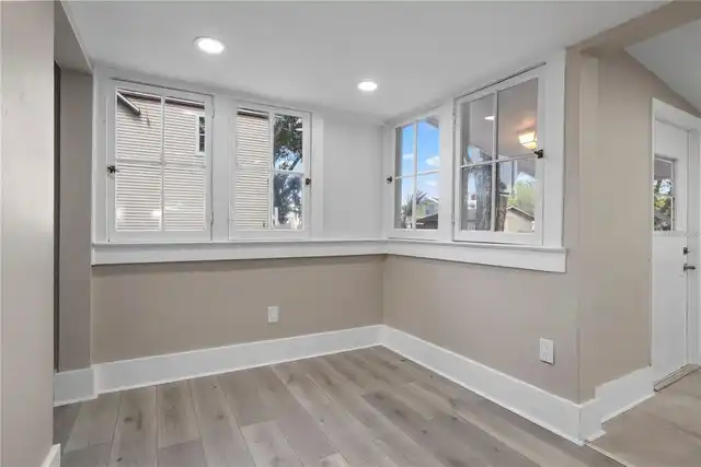 Listing Photo 9