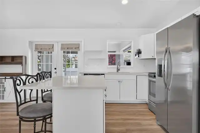 Listing Photo 12