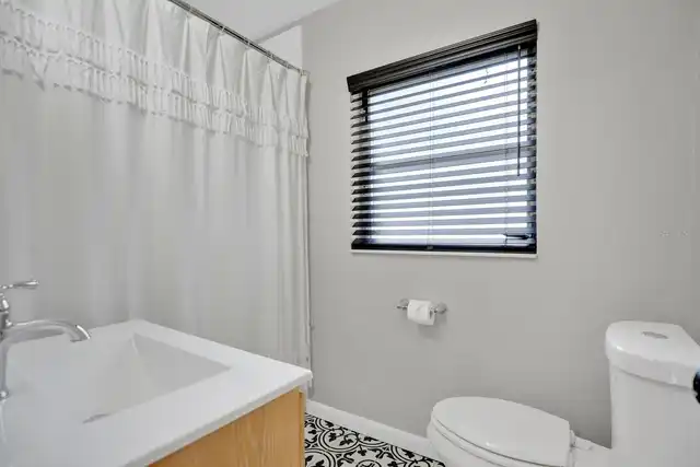 Listing Photo 15