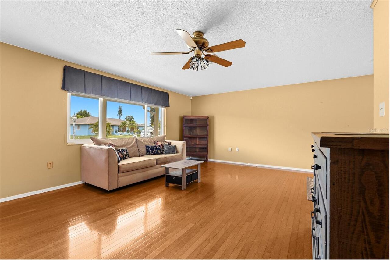 Listing Photo 7