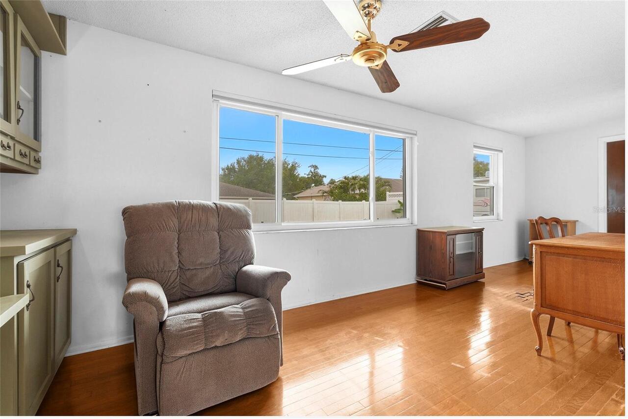 Listing Photo 18