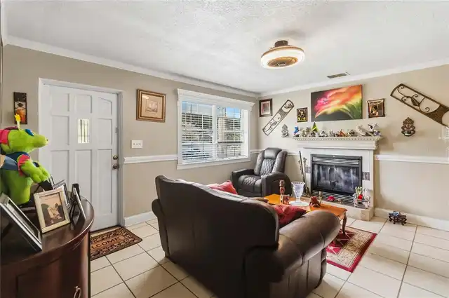 Listing Photo 6