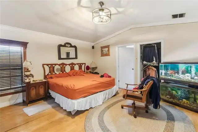Listing Photo 15
