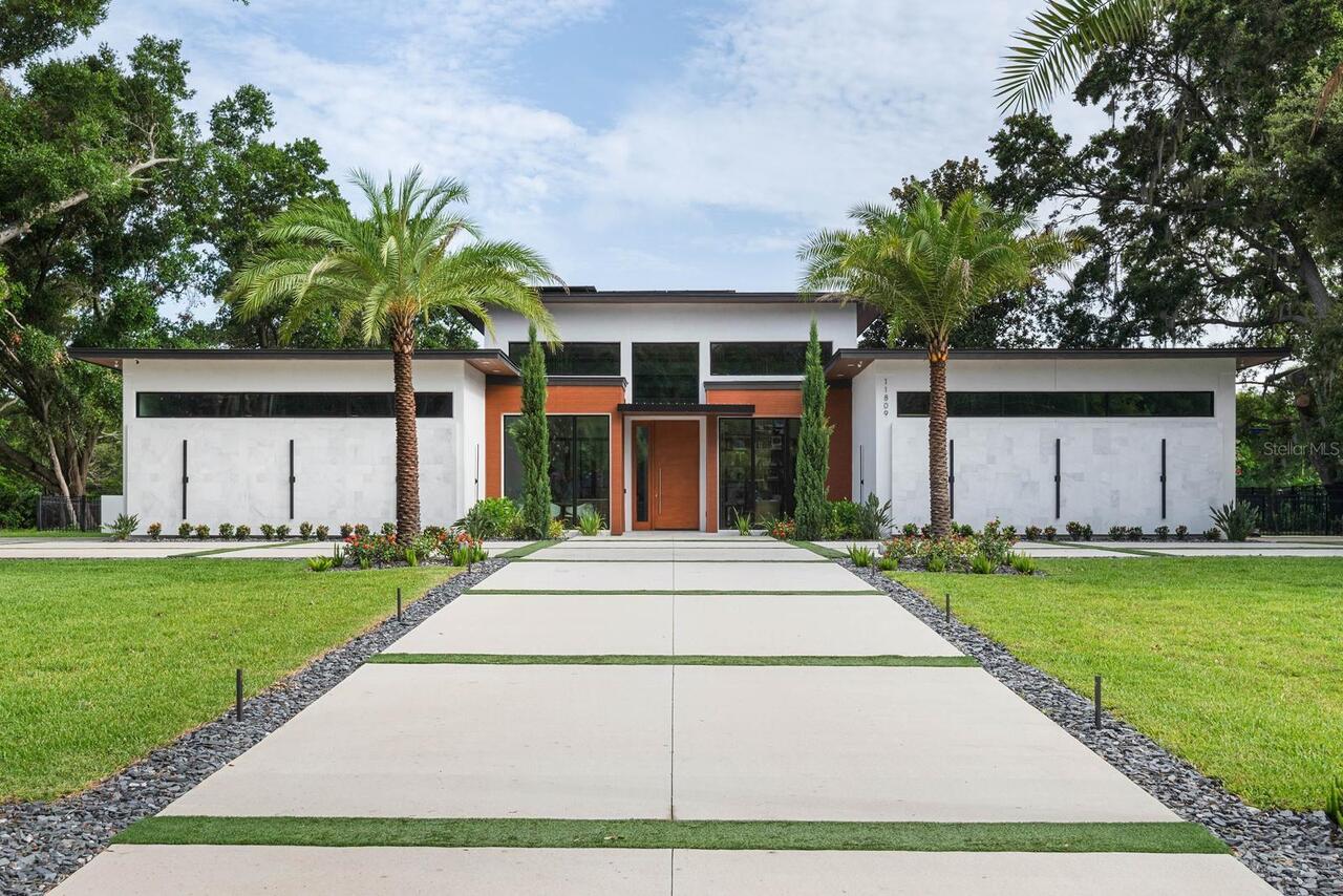 4BR, Home, 5BA, $4,200,000
Read More