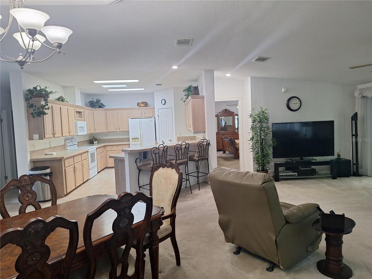 Listing Photo 9