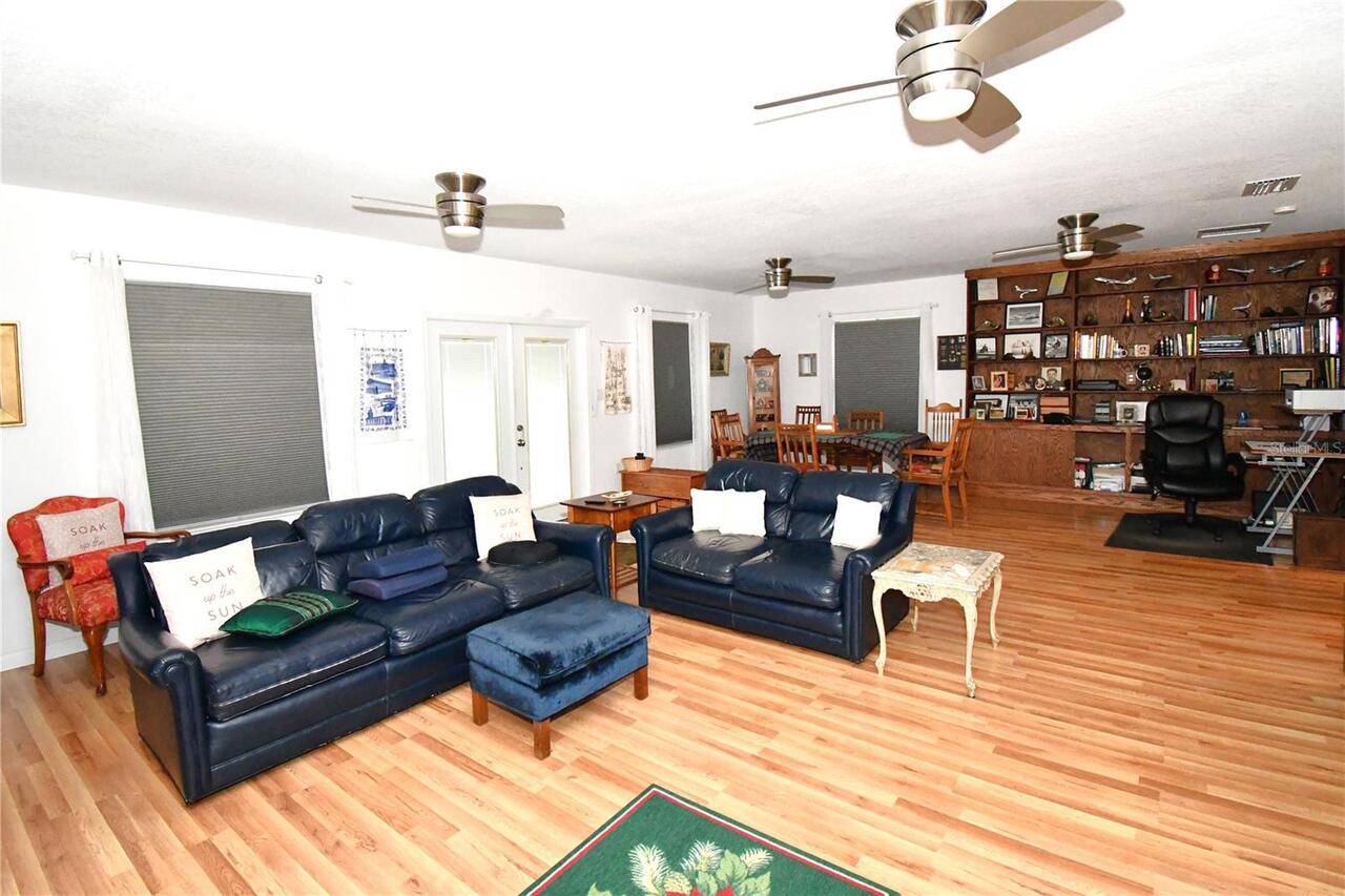Listing Photo 16