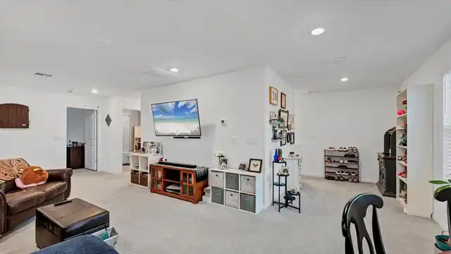 Listing Photo 25