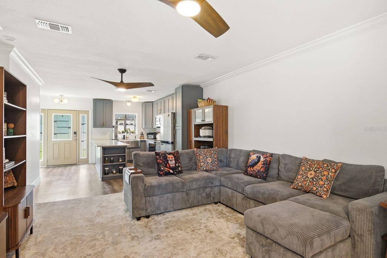 Listing Photo 8