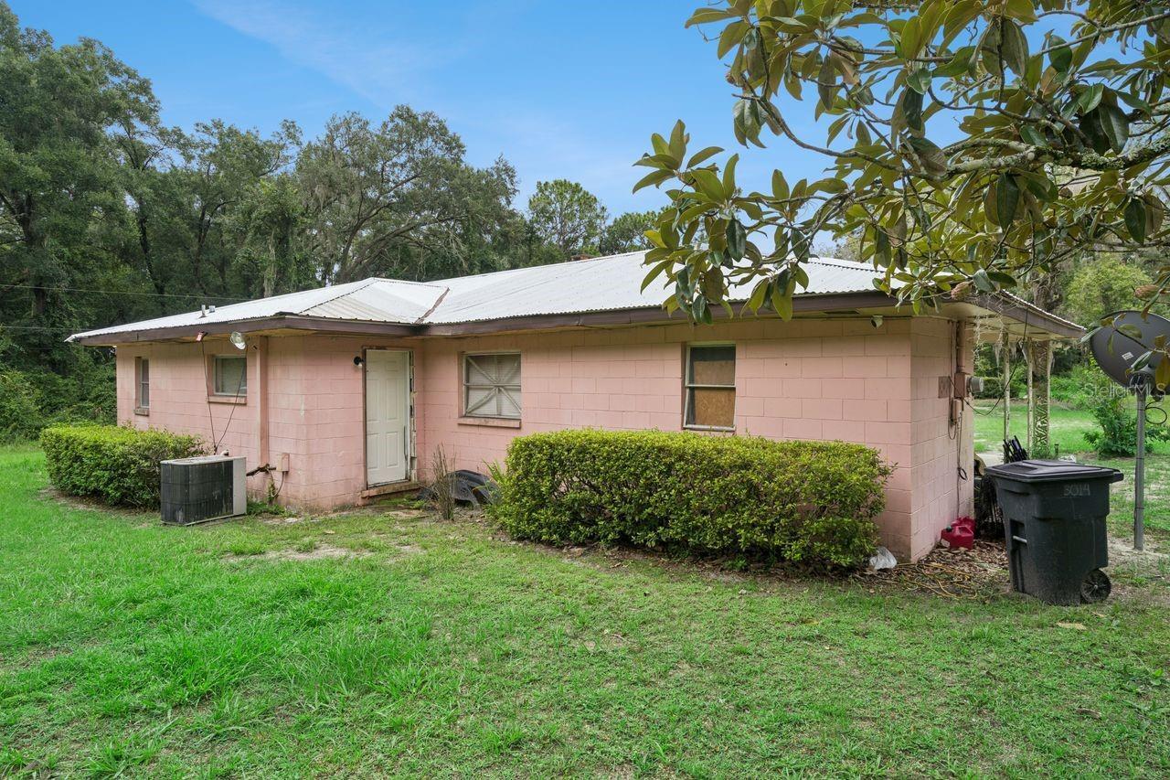 Listing Photo 10