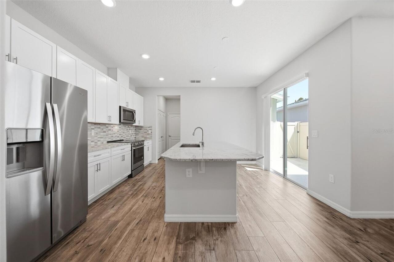 Listing Photo 17