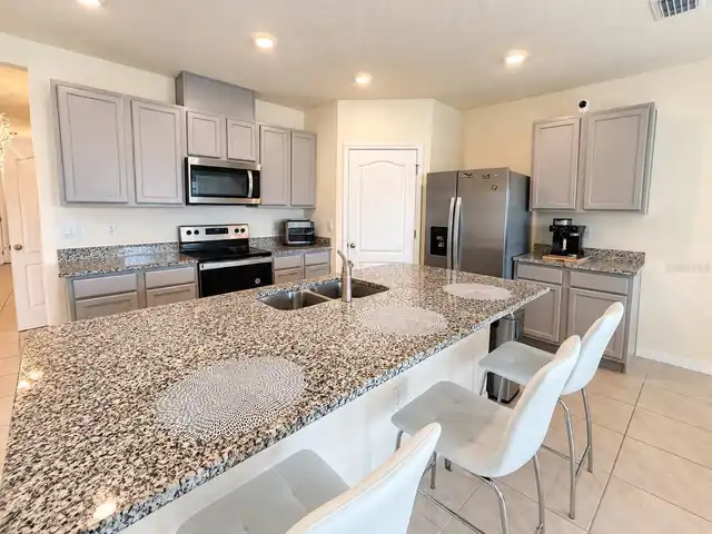 Listing Photo 15