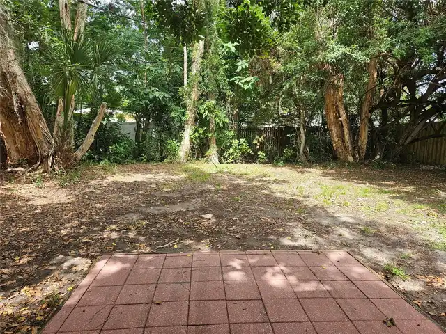 Listing Photo 15