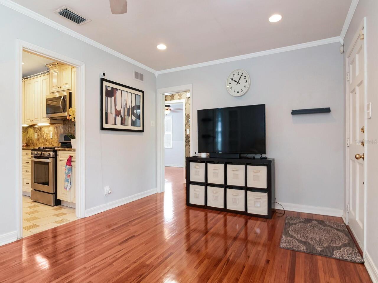 Listing Photo 6