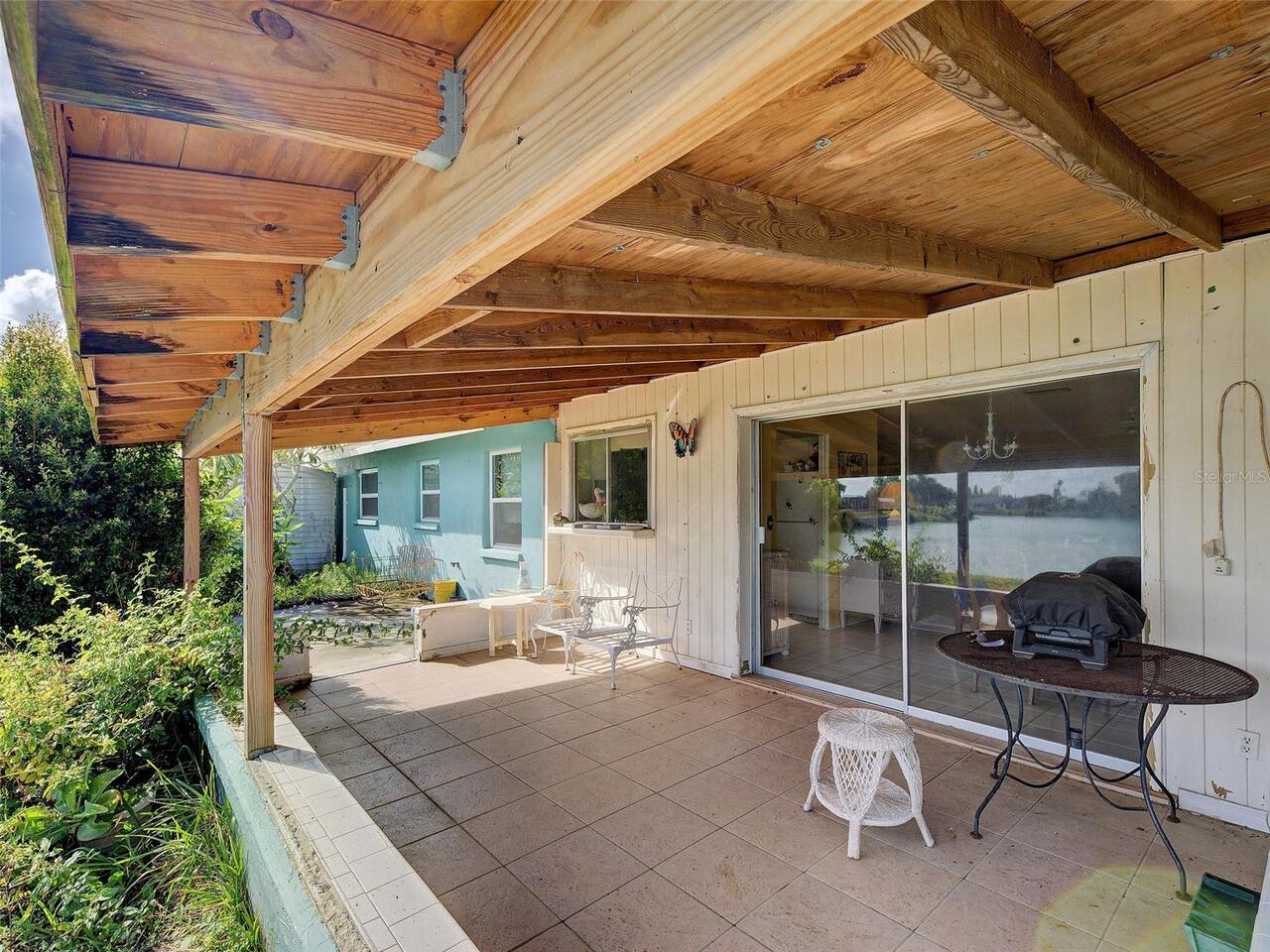 Listing Photo 12