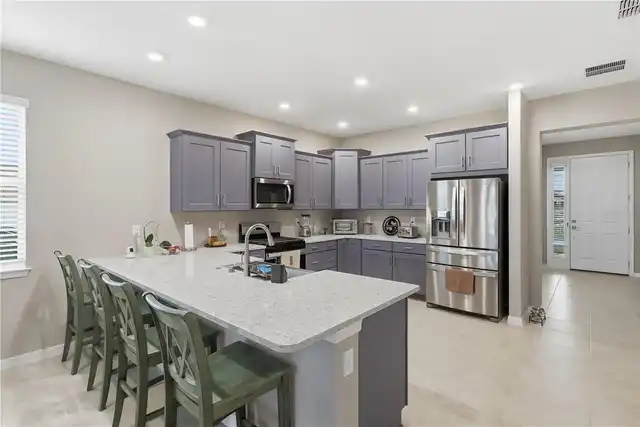 Listing Photo 9