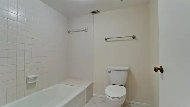 Listing Photo 33