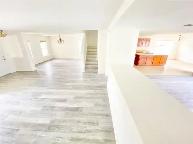 Listing Photo 7
