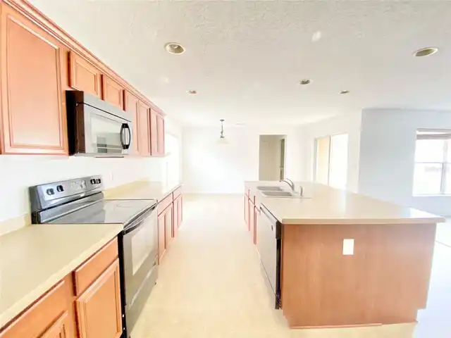 Listing Photo 14