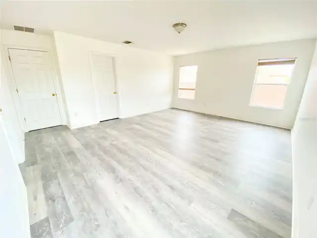 Listing Photo 31