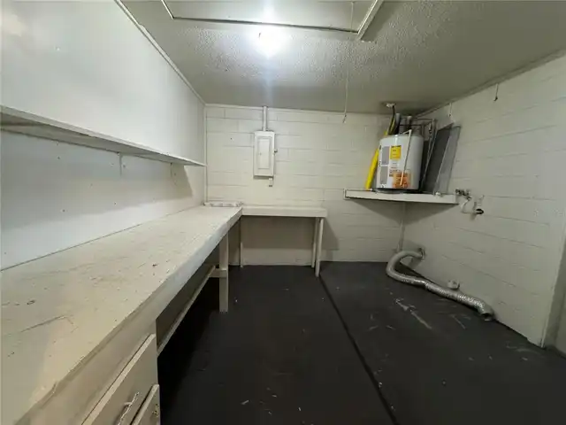 Listing Photo 12