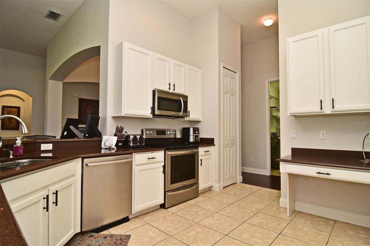 Listing Photo 12