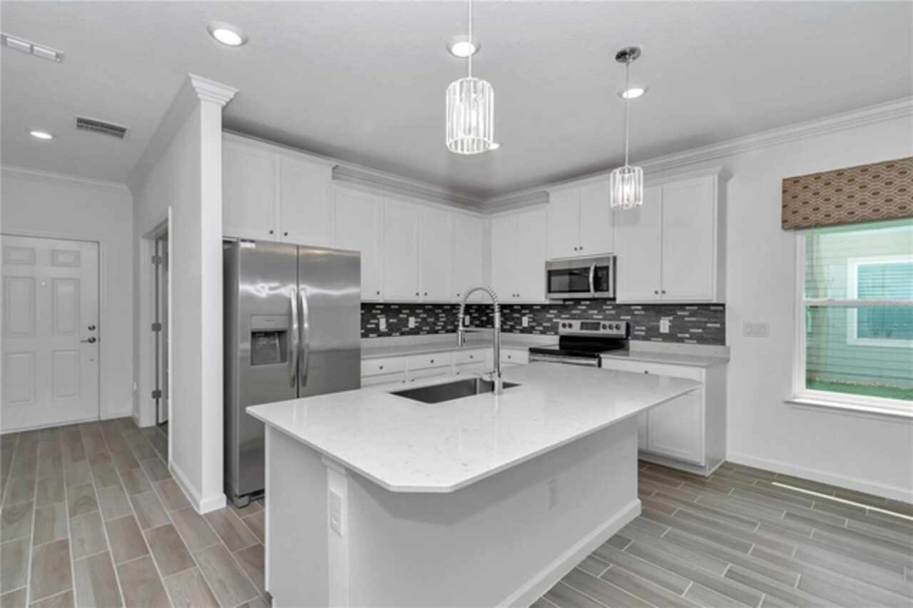 Listing Photo 11
