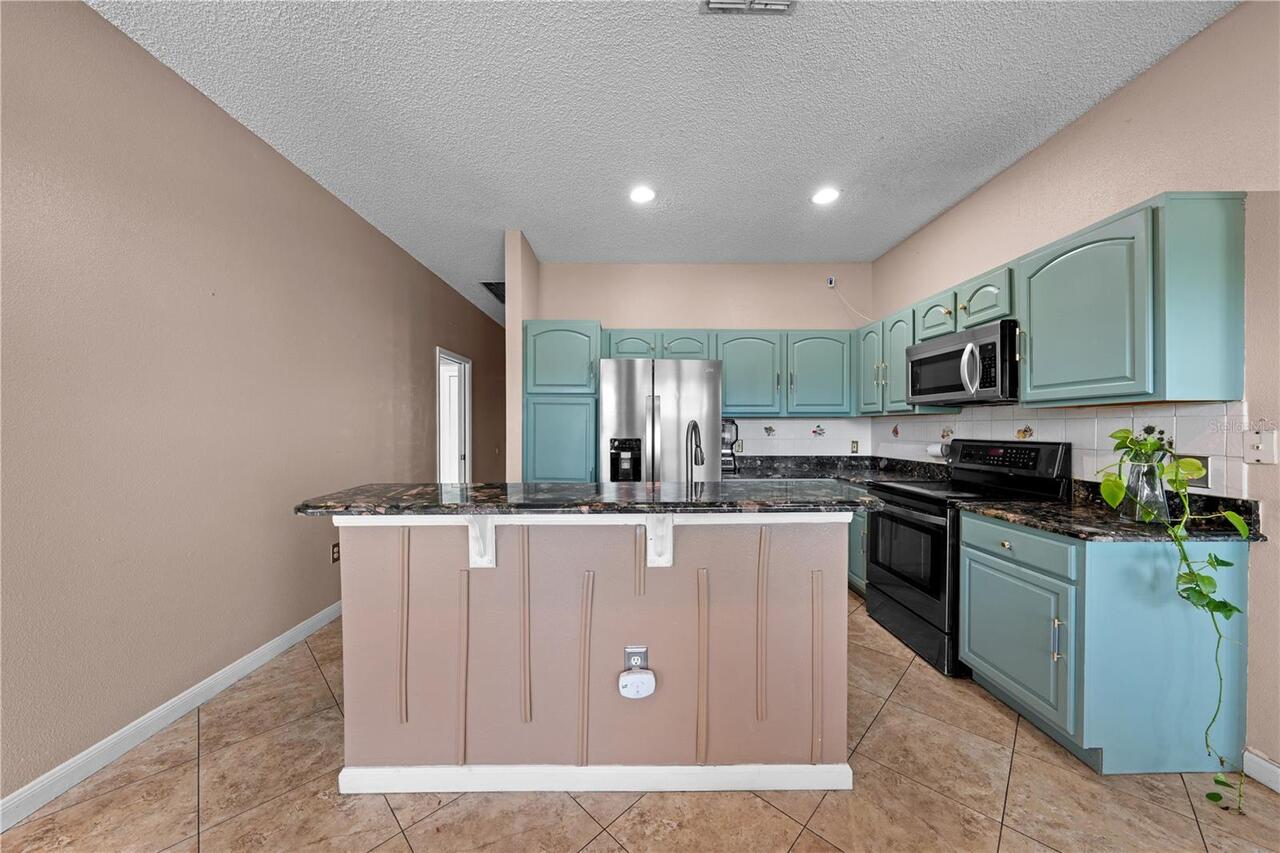 Listing Photo 17