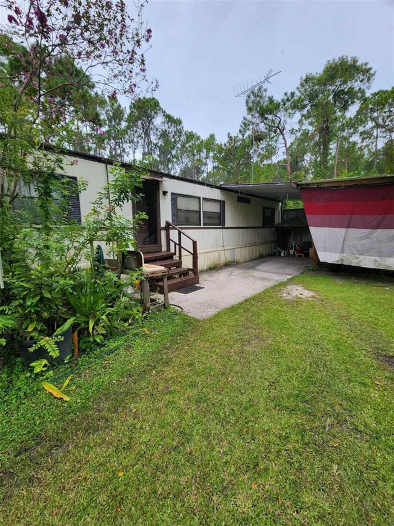 Listing Photo 9