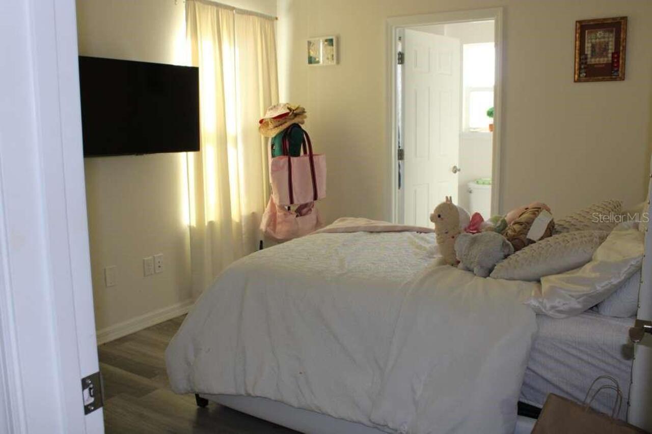 Listing Photo 14