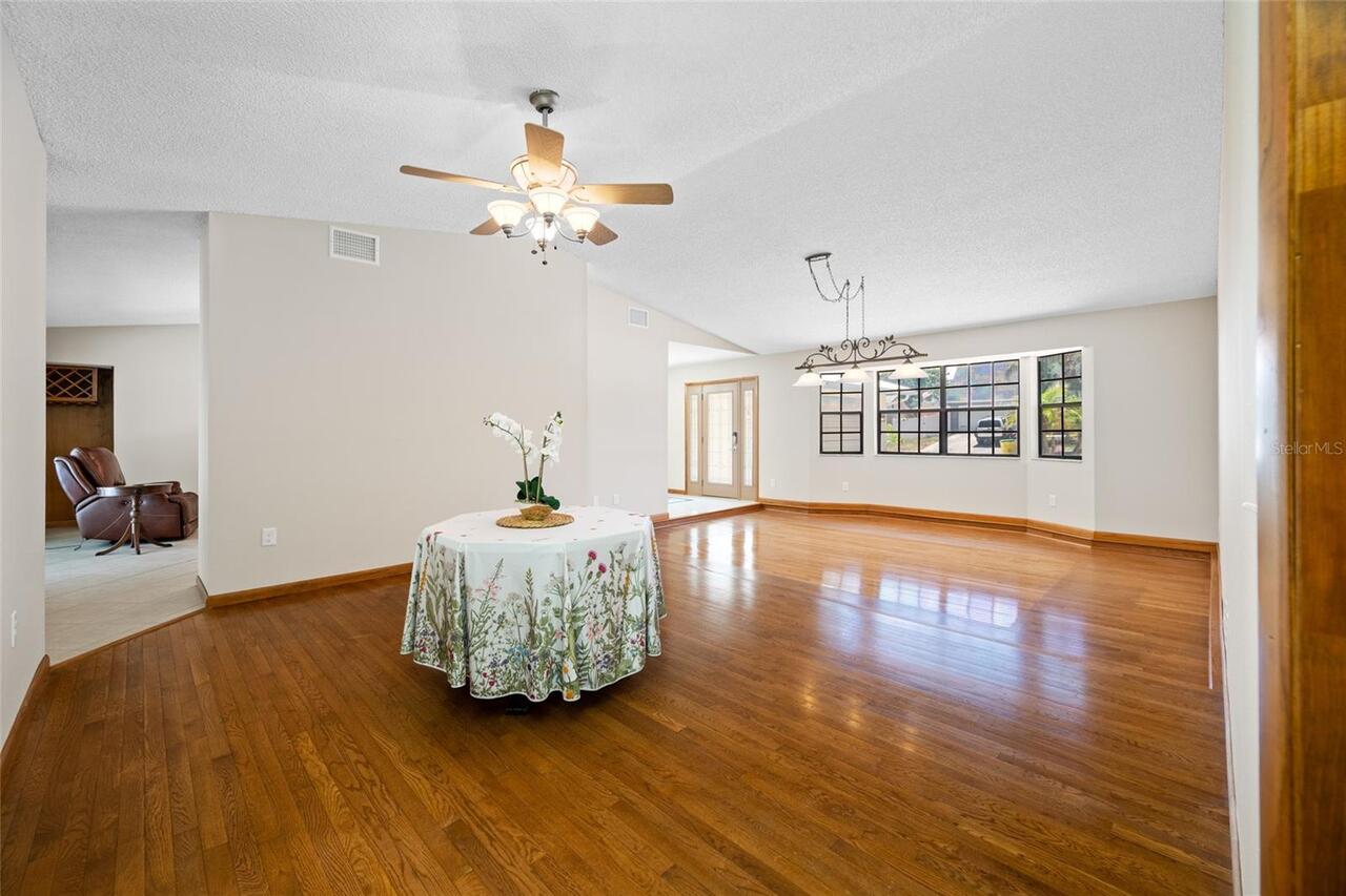 Listing Photo 7