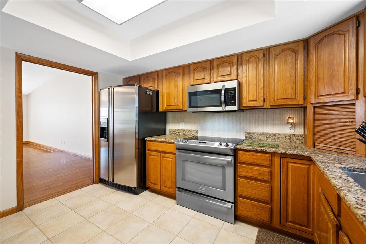 Listing Photo 12